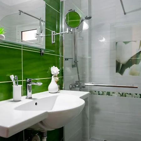 B&g Bliss Nea Irakleia