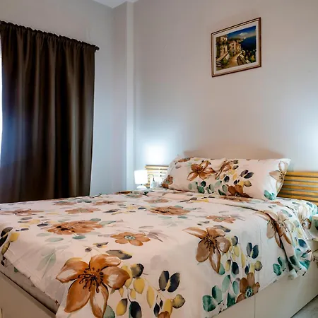 B&g Bliss * نيا إيراكليا