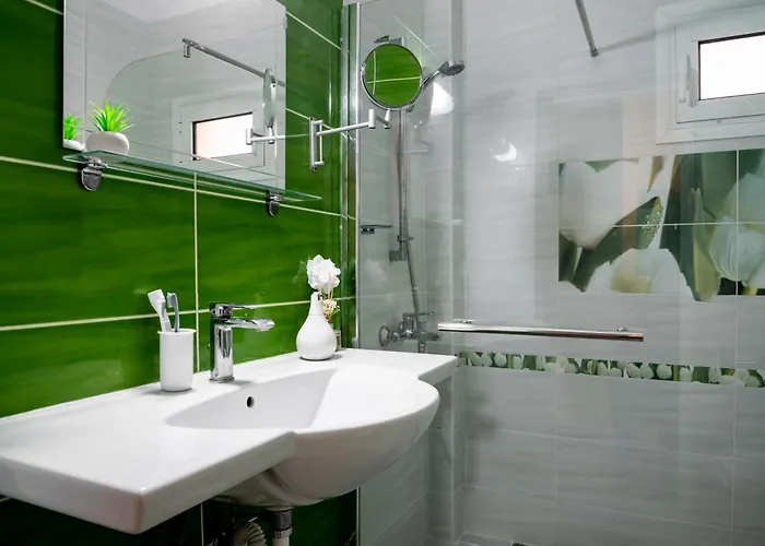 B&g Bliss Nea Iraklia